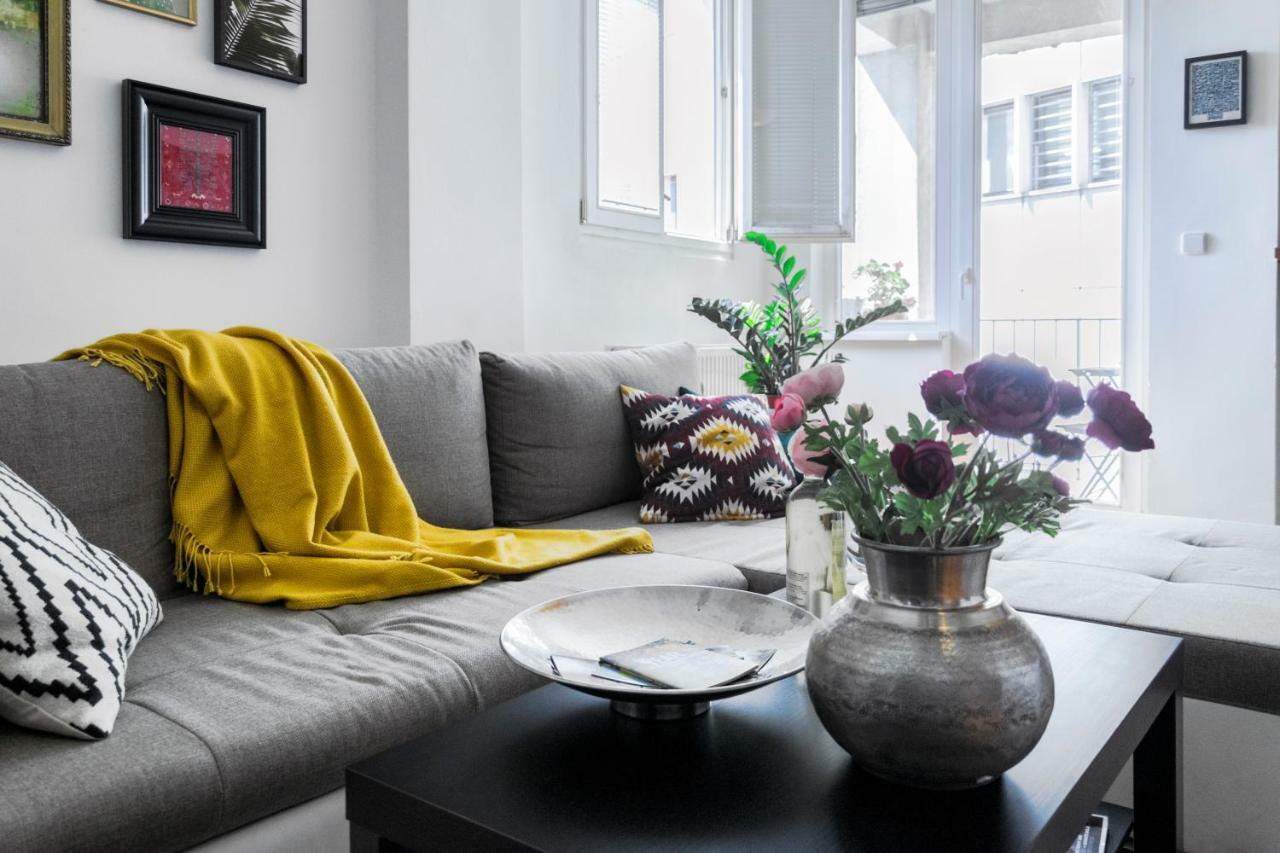 Pollock Apartment In Old Town บราติสลาวา ภายนอก รูปภาพ